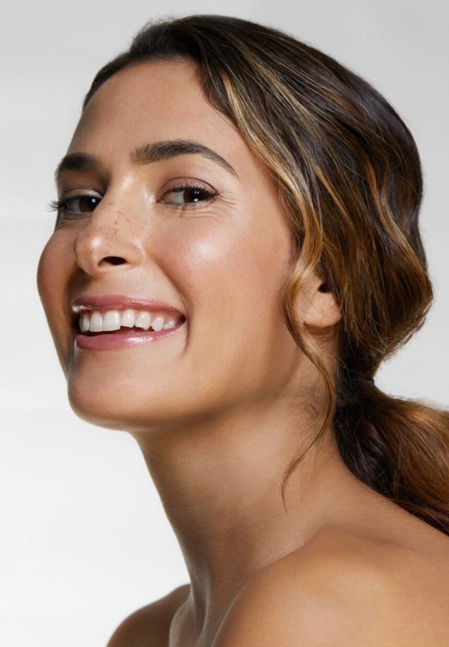 Hydrating Foundation | Faultless | Cache Cream™ | Carlucce